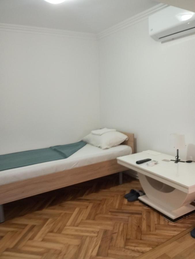 Airport Md Rooms 2 Белград Екстериор снимка